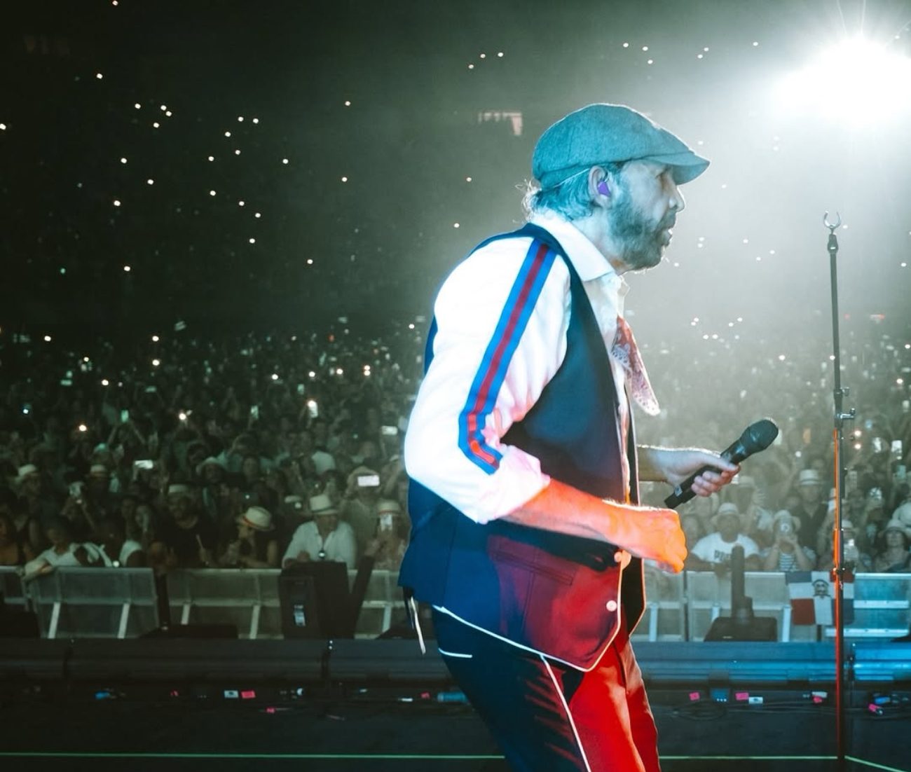 Juan Luis Guerra Enciende Barcelona con Ritmo Caribeño